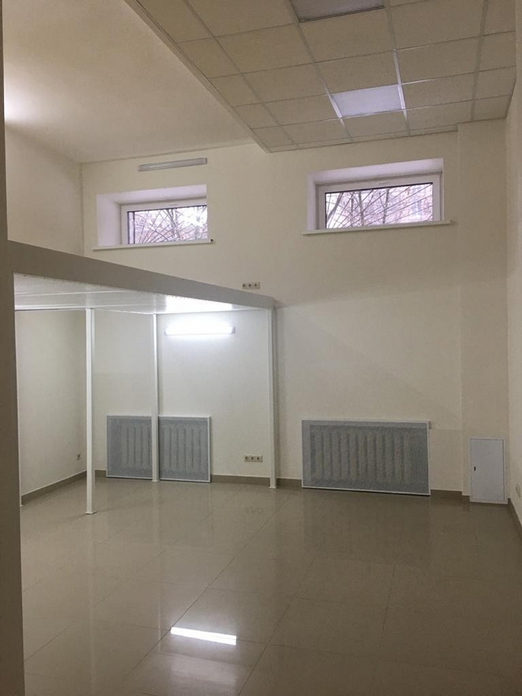 Аренда торгового помещения Жилое здание 