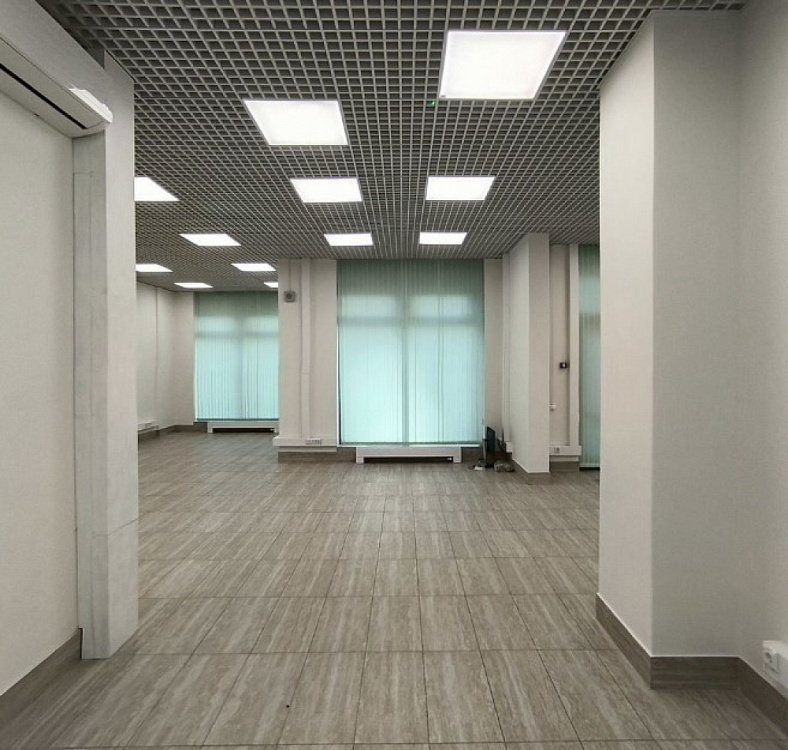 Аренда торгового помещения Жилое здание