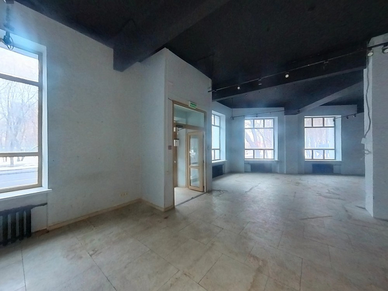 Аренда торгового помещения Жилое здание 