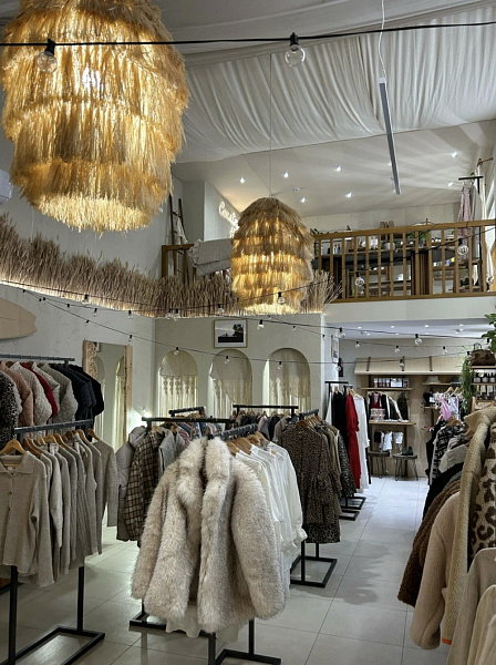 Аренда торгового помещения Жилое здание 