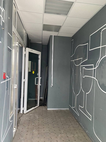 Аренда торгового помещения Жилое здание 