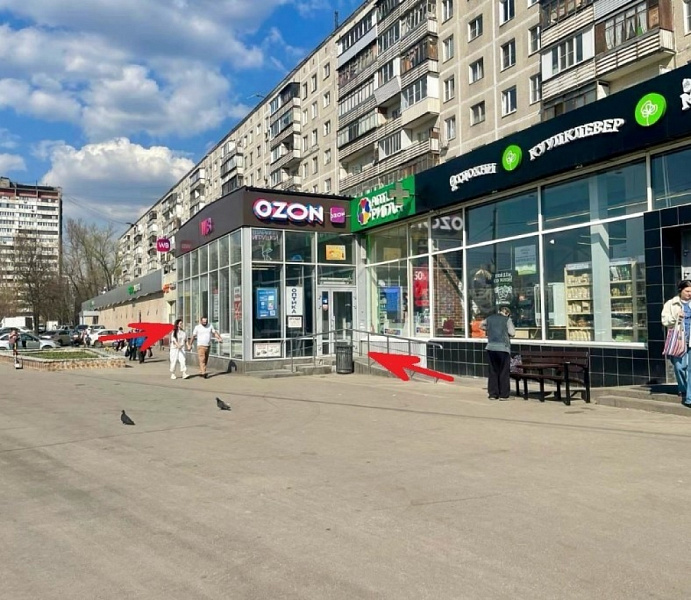 Аренда торгового помещения Жилое здание 