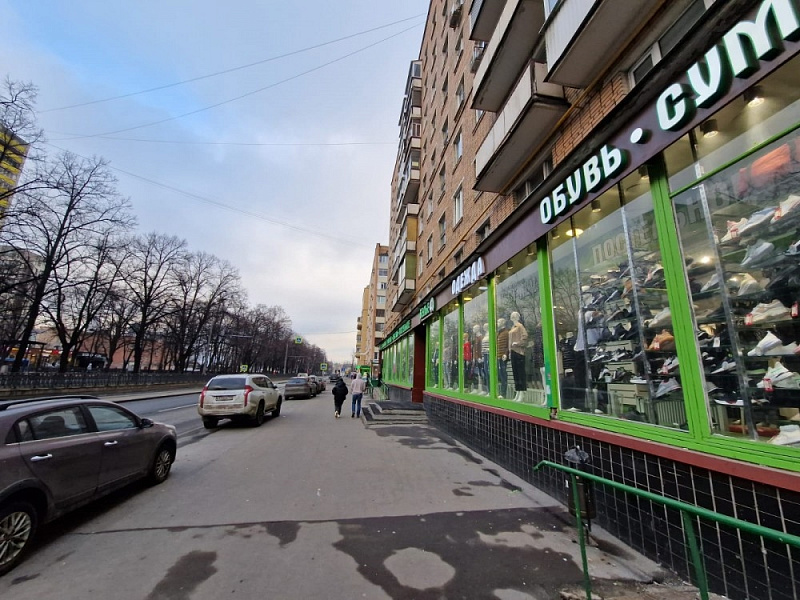 Аренда торгового помещения Жилое здание 