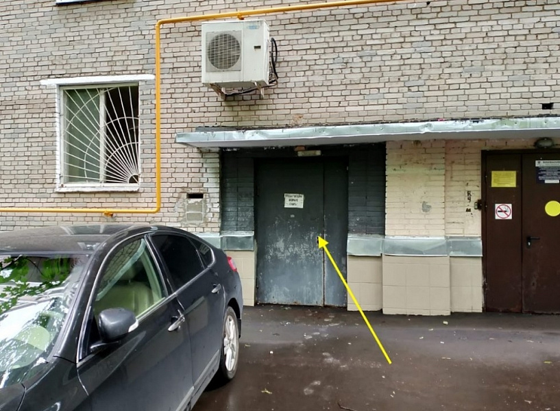 Продажа торгового помещения Жилое здание 