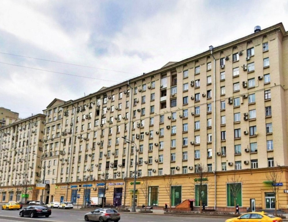 Аренда торгового помещения Жилой дом 