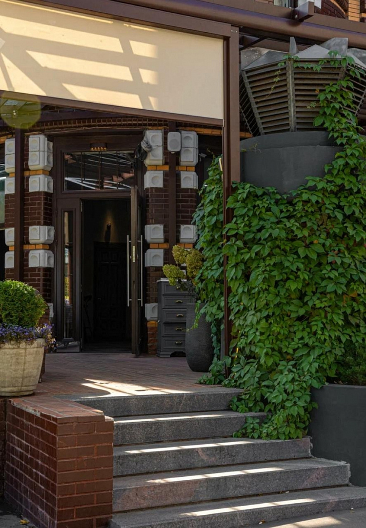 Аренда торгового помещения Жилое здание 