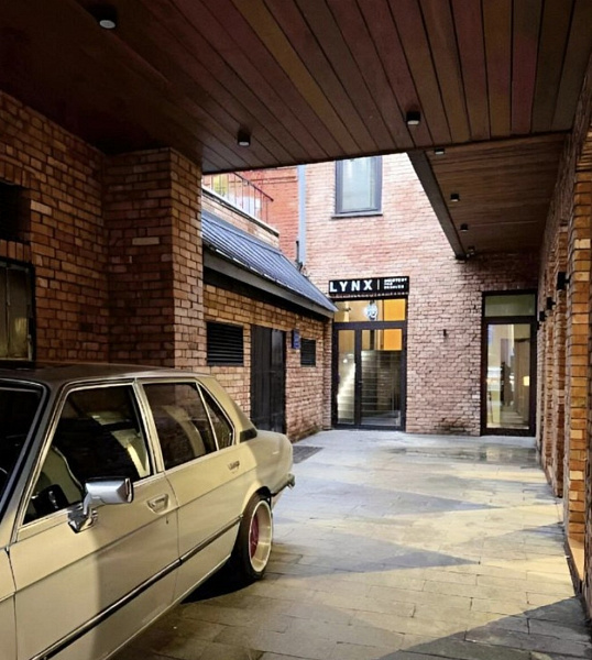 Аренда торгового помещения Административное здание 