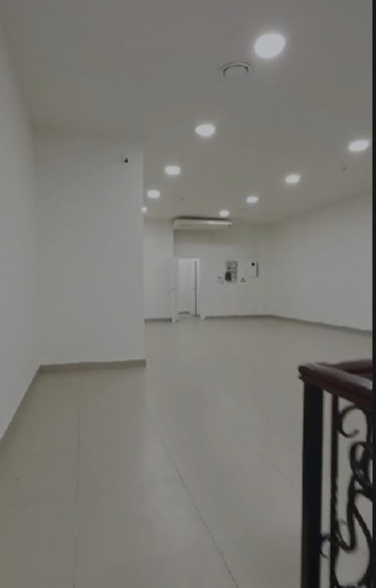 Аренда торгового помещения Жилое здание 