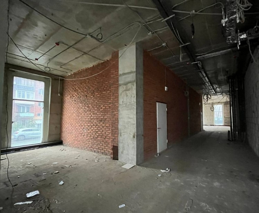 Продажа торгового помещения Жилое здание 