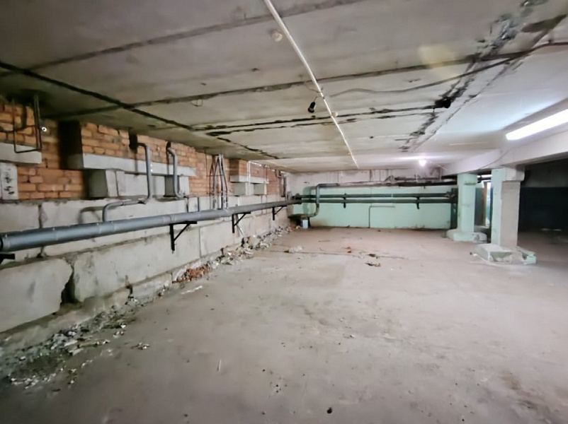 Продажа торгового помещения Жилое здание 