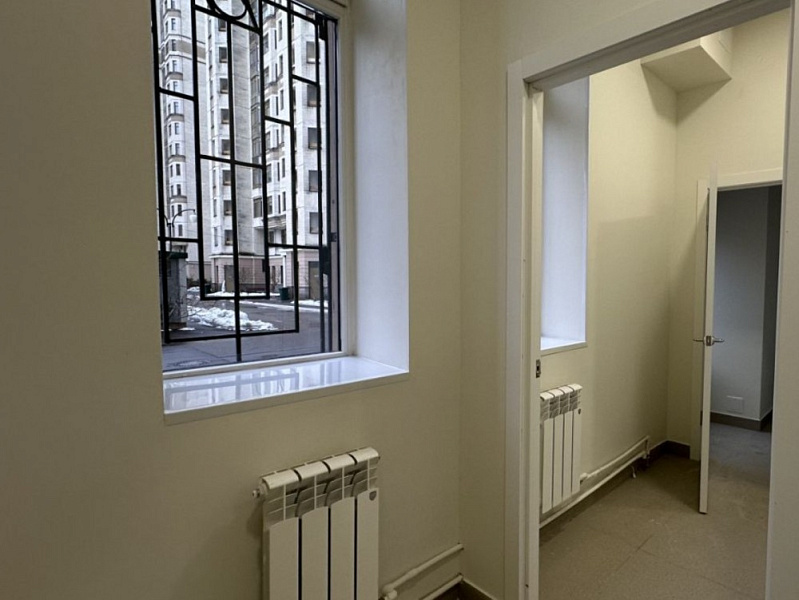 Аренда торгового помещения Жилое здание 