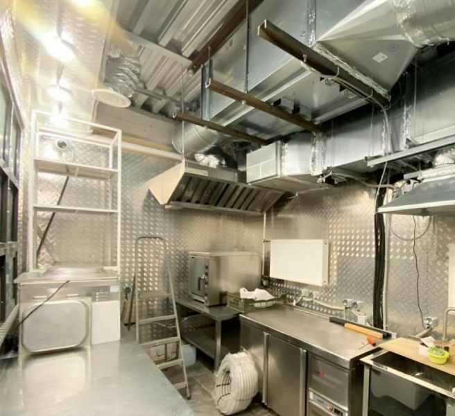 Продажа торгового помещения Жилое здание 