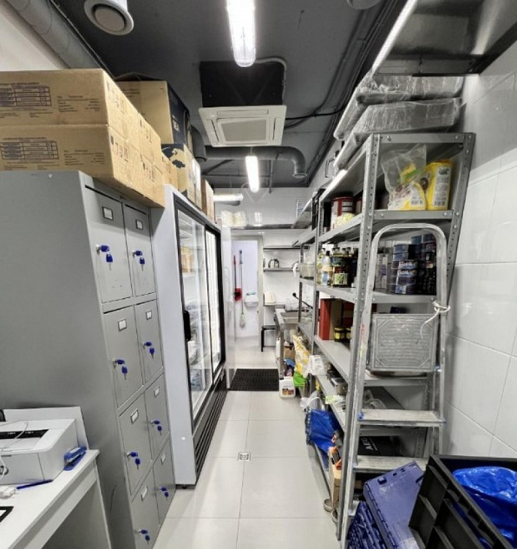 Аренда торгового помещения Жилое здание 