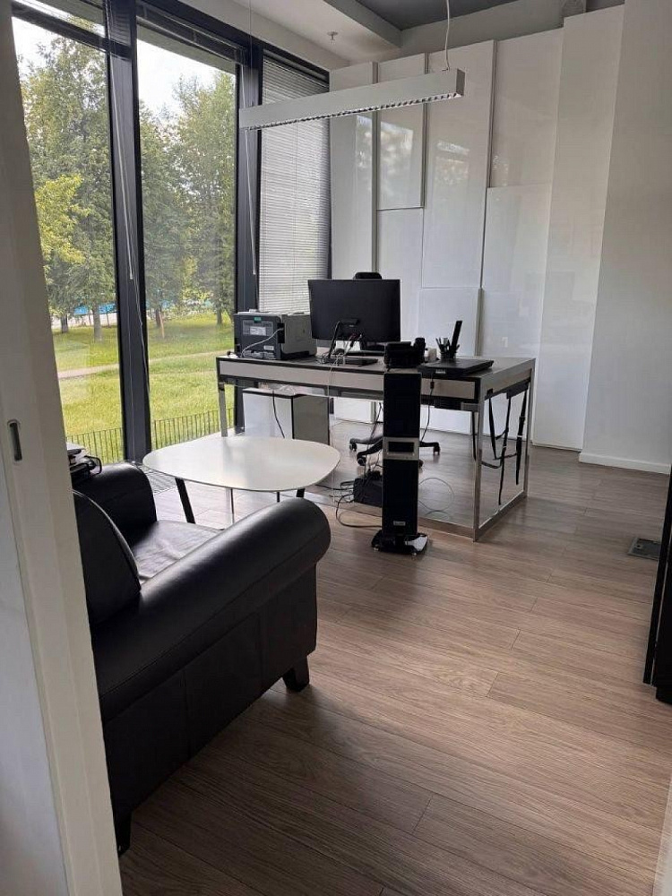 Продажа офиса Бизнес-центр «Лотос»