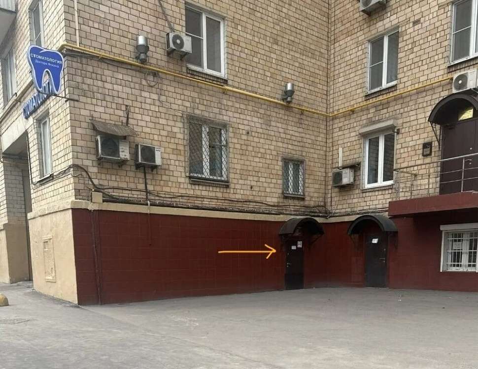 Продажа торгового помещения Жилое здание 