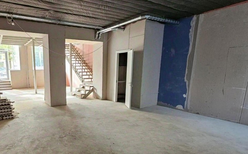 Аренда торгового помещения Жилое здание 