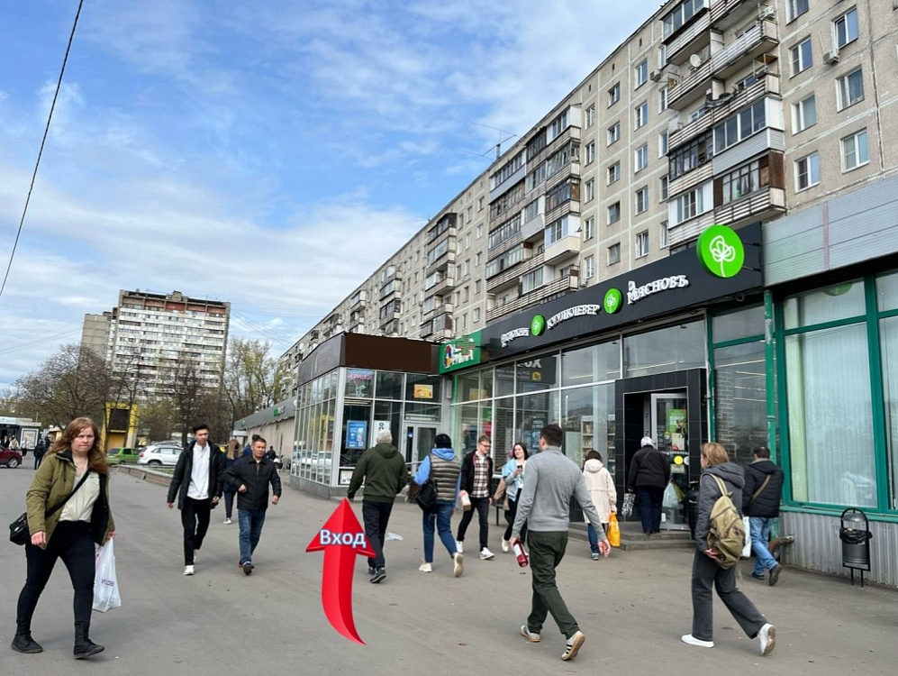 Аренда торгового помещения Жилое здание 