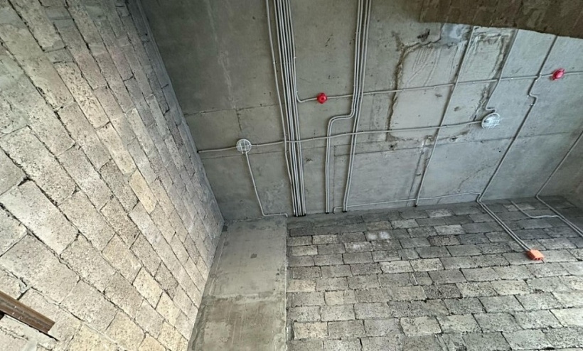 Продажа торгового помещения Жилое здание 