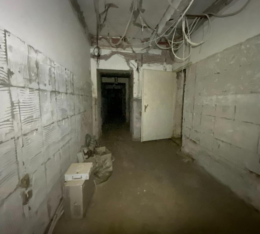 Продажа торгового помещения Жилое здание 