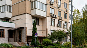 Продажа торгового помещения Жилое здание 