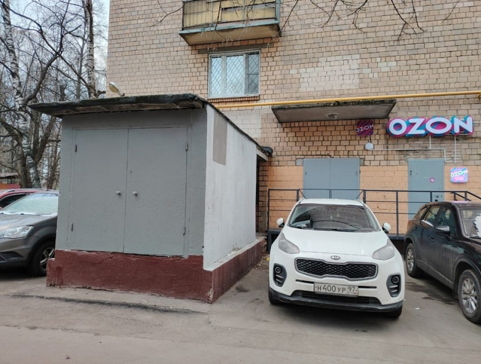 Продажа торгового помещения Жилое здание 