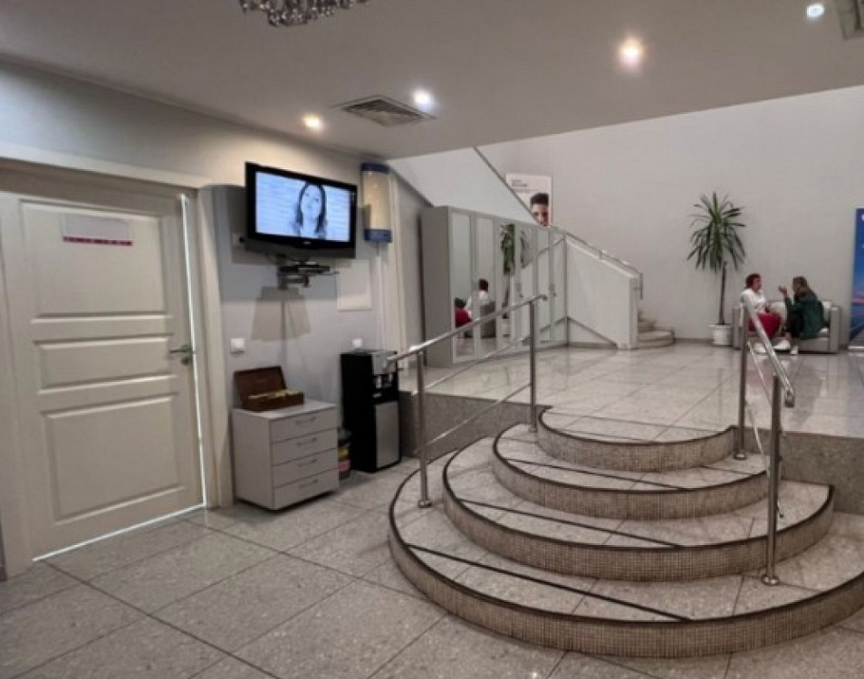 Аренда торгового помещения Жилое здание