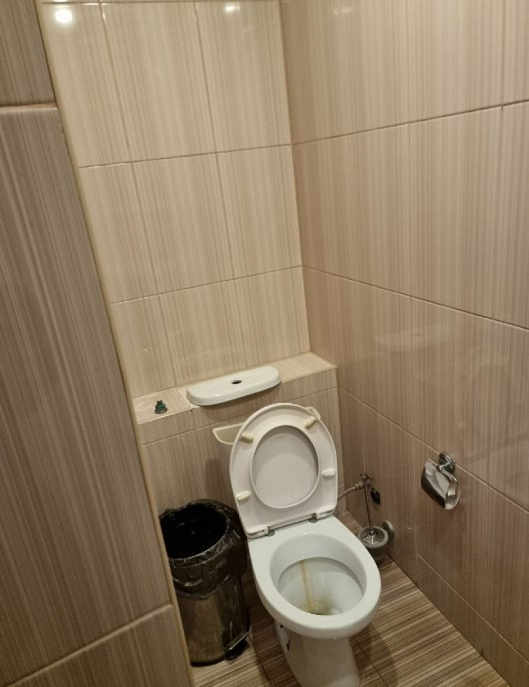 Аренда торгового помещения Жилое здание 