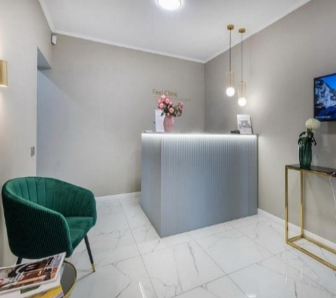 Продажа торгового помещения Жилое здание 