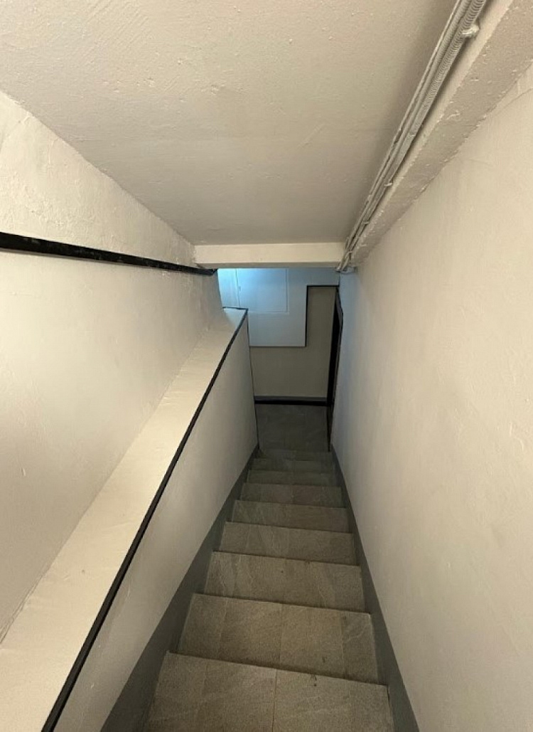 Аренда торгового помещения Жилое здание 