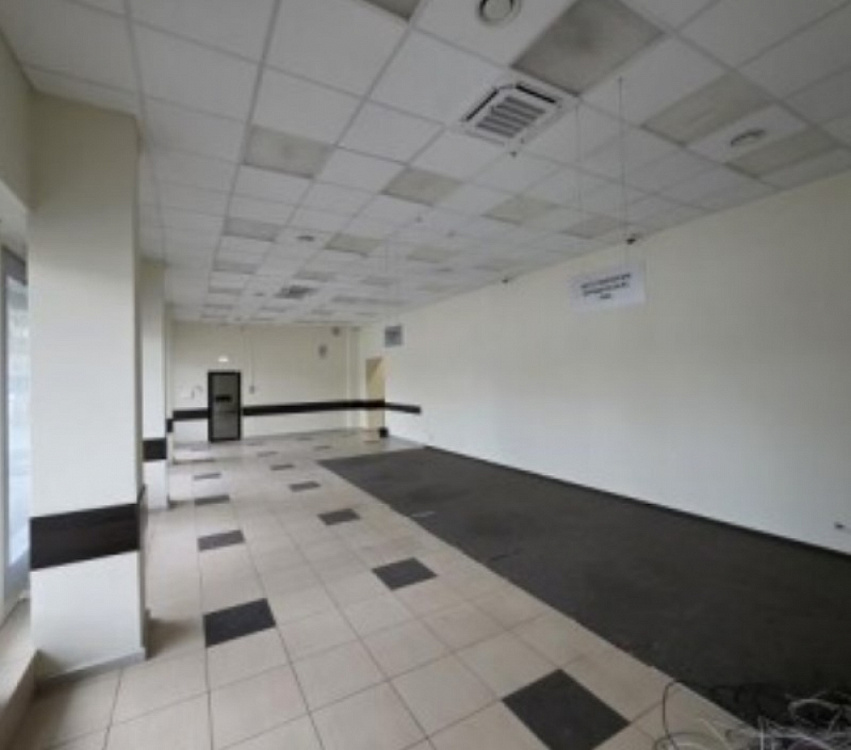 Аренда торгового помещения Жилое здание 