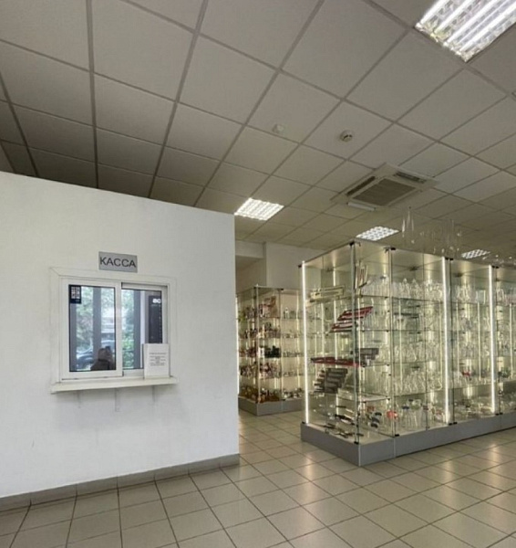 Продажа торгового помещения Жилое здание 