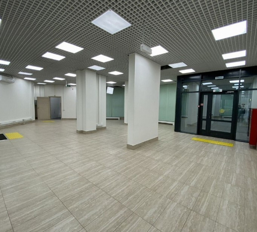 Аренда торгового помещения Жилое здание