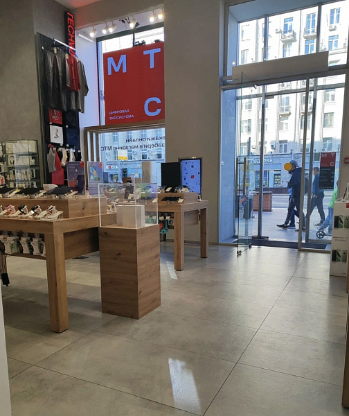 Аренда торгового помещения Жилое здание 