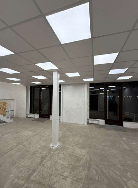 Аренда торгового помещения Жилое здание 