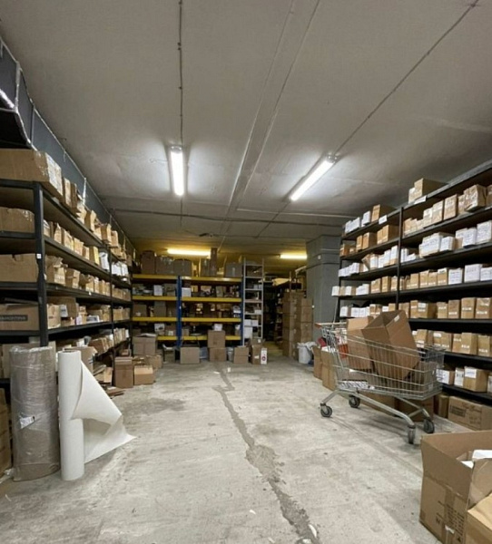 Продажа торгового помещения Жилое здание 