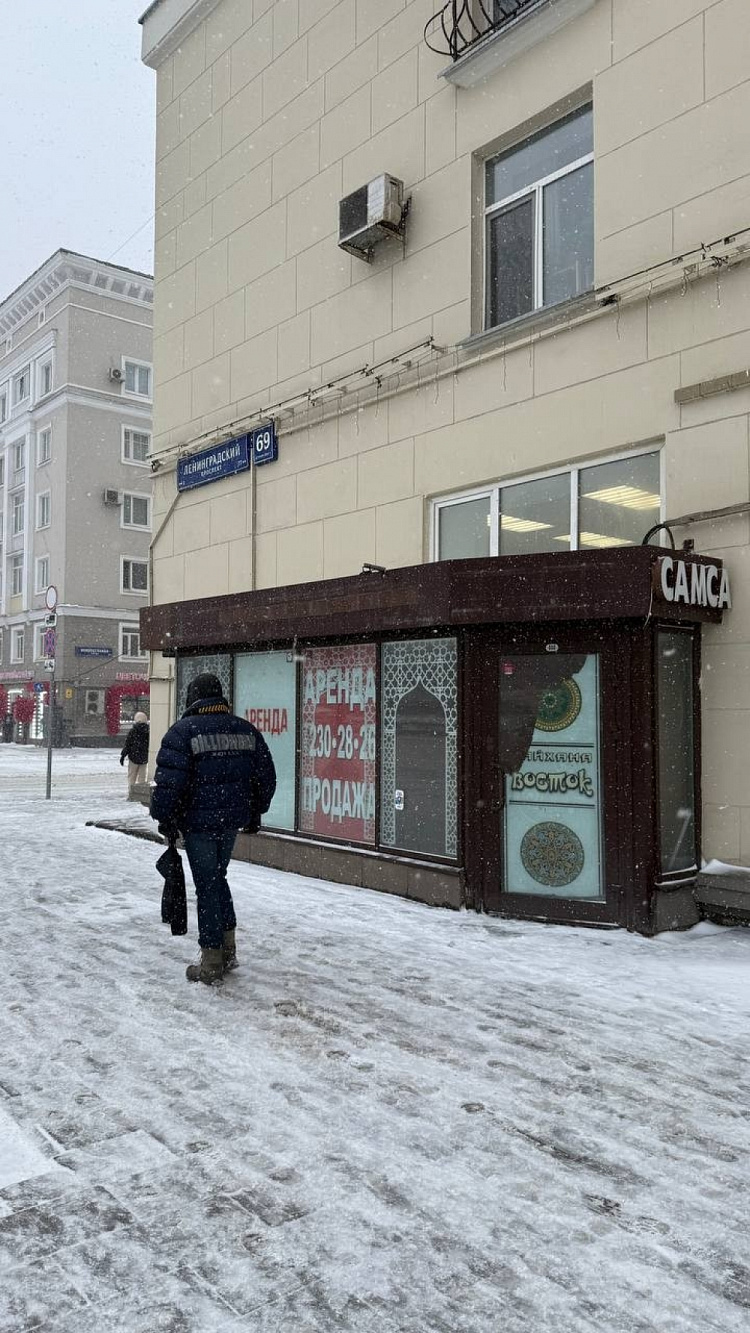 Аренда торгового помещения Жилое здание 