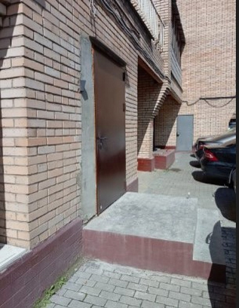 Аренда торгового помещения Жилое здание 