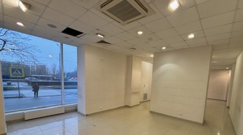 Аренда торгового помещения Жилое здание 