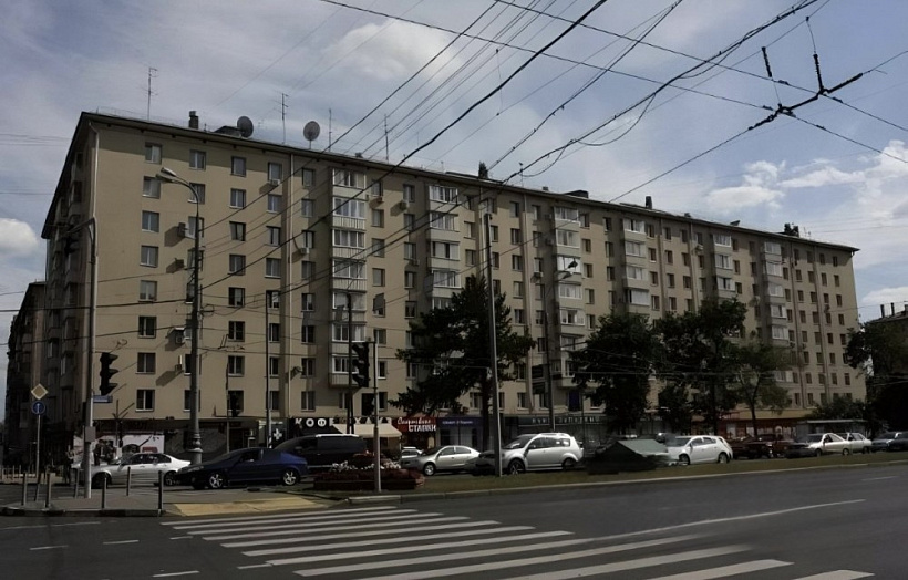 Продажа торгового помещения Жилое здание