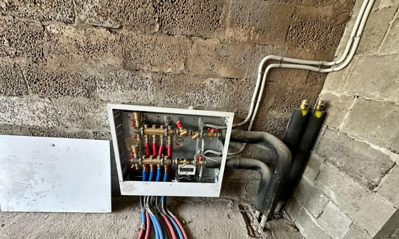 Продажа торгового помещения Жилое здание 