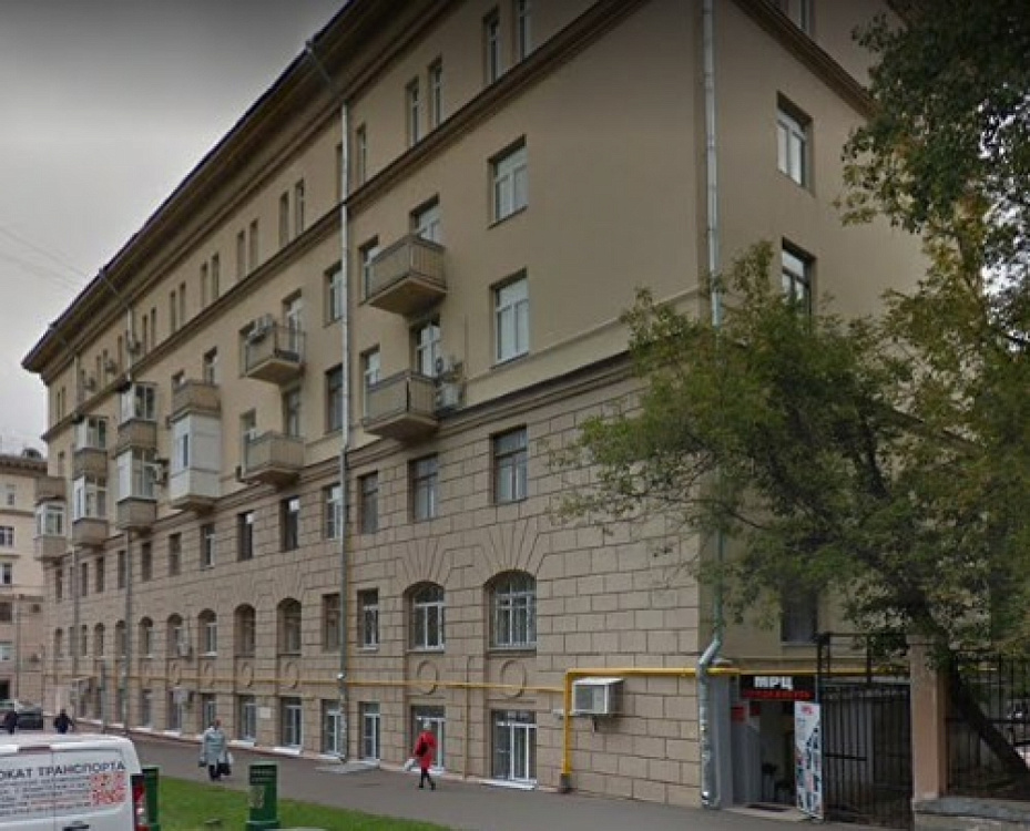 Продажа торгового помещения Жилое здание 