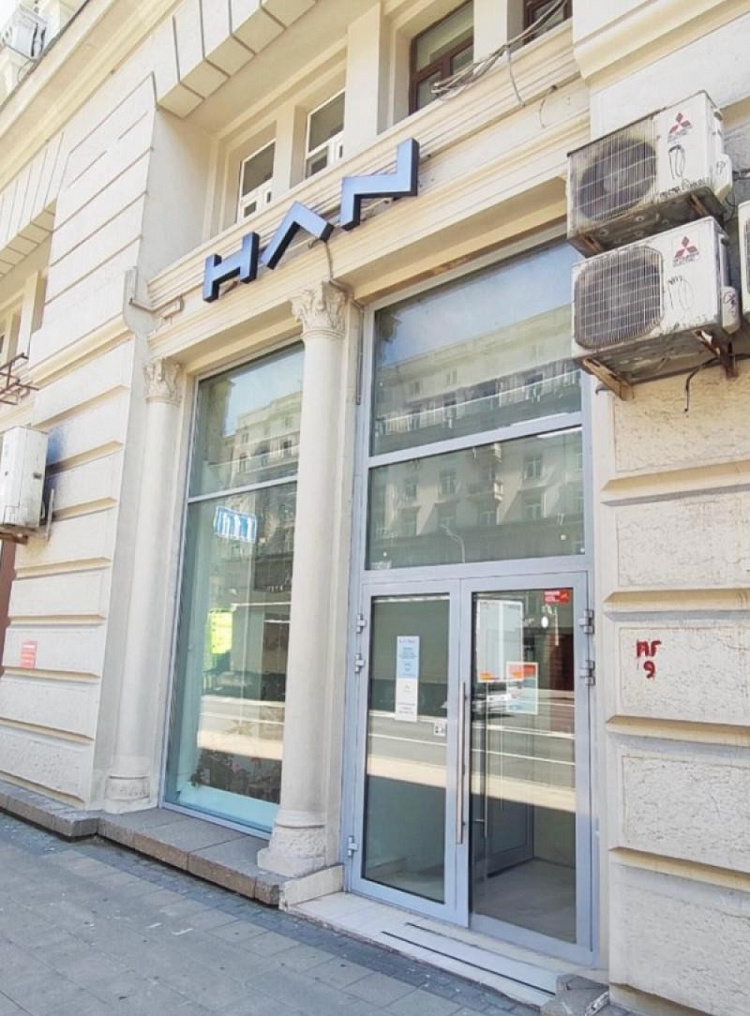 Аренда торгового помещения Жилое здание 