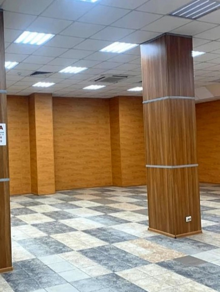 Аренда торгового помещения Жилое здание 
