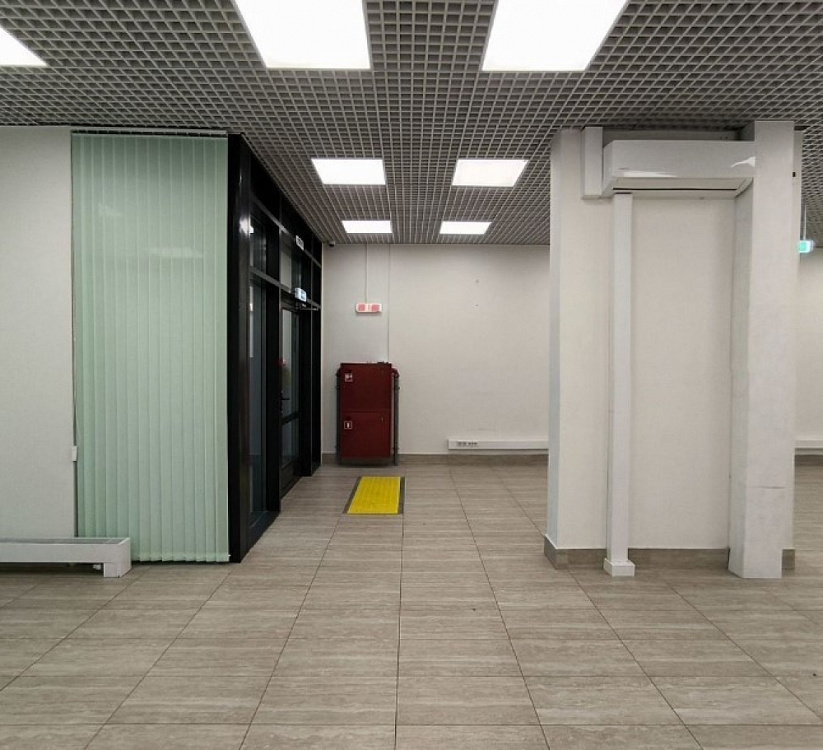 Аренда торгового помещения Жилое здание 