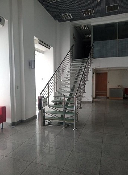 Аренда торгового помещения Жилое здание 