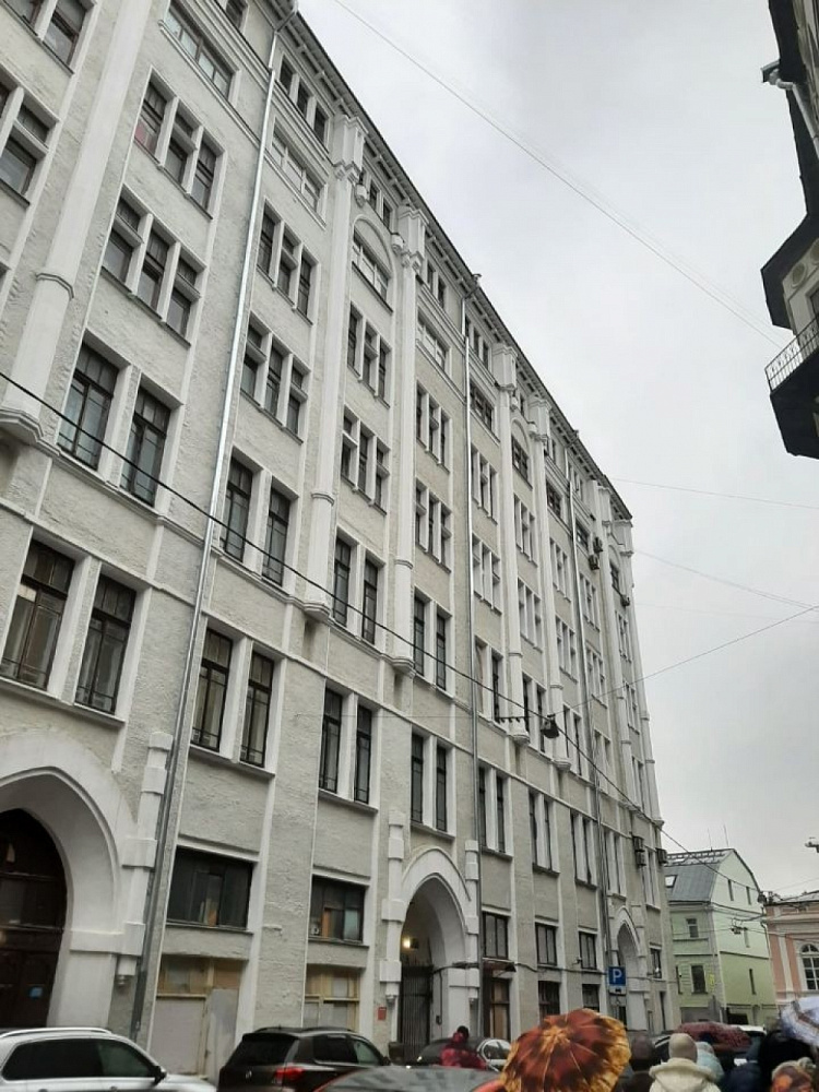 Продажа торгового помещения Жилой дом 