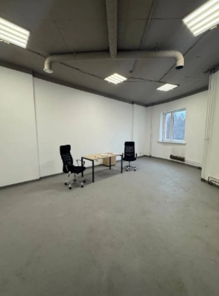 Аренда торгового помещения Жилое здание 