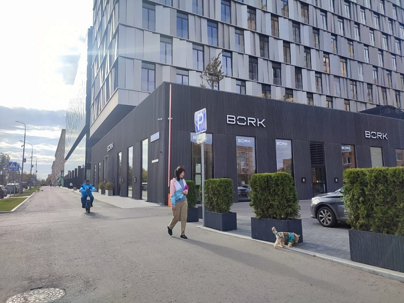 Аренда торгового помещения Бизнес-центр «Lunar (Лунар)»