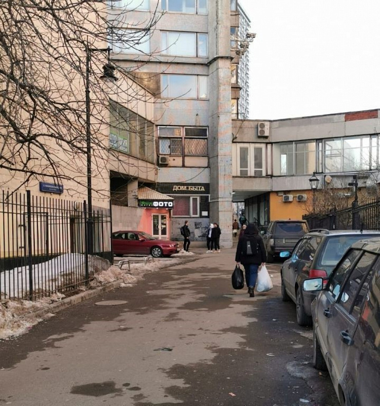 Аренда торгового помещения Административное здани 