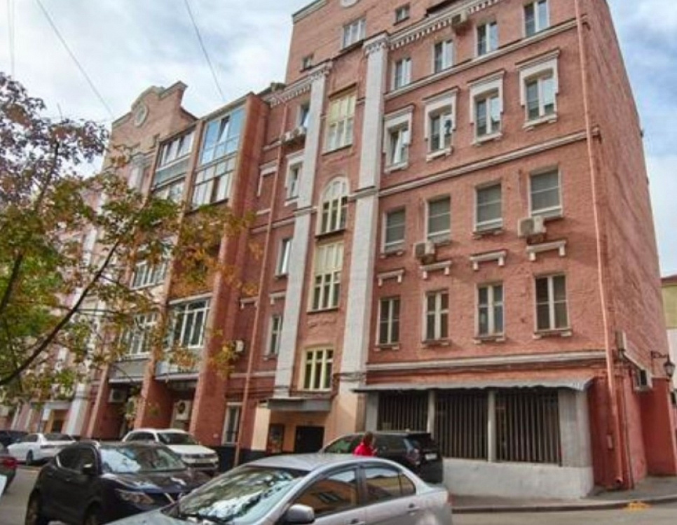 Аренда торгового помещения Жилое здание 